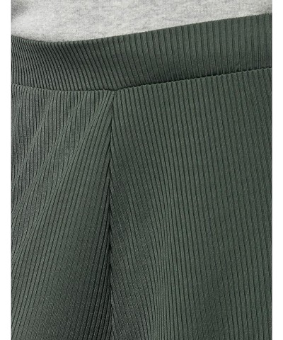 Women's Trousers in Crop Fit Green $8.65 Pants